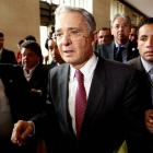 El expresidente Álvaro Uribe, tras retirarse del debate en el Congreso, el miércoles en Bogotá.-Foto: EFE / MAURICIO DUEÑAS CASTAÑEDA