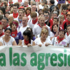 Protesta en Pamplona tras la violación colectiva a una joven durante los Sanfermines del año pasado.-VILLAR LOPEZ