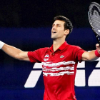 Djokovic celebra la victoria ante Nadal en la ATP Cup, este domingo.-EFE