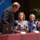 Juan Vicente Herrera y María Dolores de Cospedal durante el acto inaugural del congreso.-J.M. LOSTAU