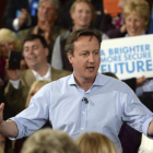El líder conservador y primer ministro británico, David Cameron, participa en un acto de campaña en Saint Ives, Reino Unido-Foto: EFE / STR