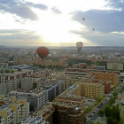 Imagen de los globos surcando Valladolid.-Montse Álvarez / FMD