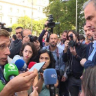 El alcalde de Madrid José Luis Martínez-Almeida y el portavoz de Vox en el Consistorio Javier Ortega Smith.-EUROPA PRESS
