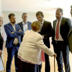 Procuradores socialistas con invitados al debate sobre la Memoria Histótica.-ICAL
