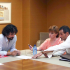 El procurador de IU-Equo convergencia por Castilla y León, José Sarrión, recibe a la Plataforma de Afectados por la Hepatitis C-Ical
