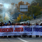 Inicio de la primera marcha minera que salió de Toreno con destino a Oviedo de la plataforma Santa Bárbara.-ICAL