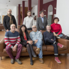 La concejala de Cultura, Ana Redondo, y el director artístico del teatro Calderón, José María Viteri, junto a los actores de Azar Teatro, presentan 'Tartufo' en el teatro Calderón.-ICAL