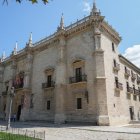 Plaza del Palacio de Santa Cruz en la zona de la Universidad. J.M. LOSTAU