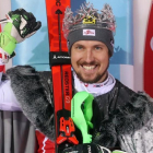 Marcel Hirscher, contento en el podio de Zagreb.-/ AFP