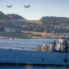 Dos aeronaves V-22 Osprey se disponen a aterrizar durante las maniobras de la OTAN Trident Juncture 18 en Byneset, Noruega.-EFE