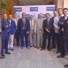 Fotografía de familia de los premios Cecale de Oro 2015, que se entregaron ayer en el Parador de Segovia en presencia de autoridades destacadas de Castilla y León.-ICAL