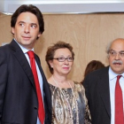 Percival Manglano, en su etapa de consejero de Hacienda de Madrid, con sus homólogos Carmen Martínez (Andalucía) y Andreu Mas-Colell (Catalunya), en el 2012.-EFE / GUSTAVO CUEVAS