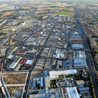 Vista área de una toma del Polígono de Argales y de las industrias en el término de Valladolid en su salida hacía Madrid.-E.M