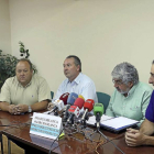 Azpeleta (Uracyl), Álvarez (OPL) , Dujo (Asaja), Rodríguez (Vega-Esla) y Palacín (UCCL) ayer, en la rueda de prensa por la convocatoria de movilizaciones.-ICAL