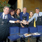 Javier Vega, Maria Ángeles Luengo, Josefa García Cirac, Antonio Silván, María José Salgueiro y Juan Martínez Majo en la presentación de ‘León, capital española de la gastronomía 2018’.-ICAL