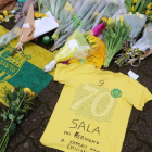 Homenaje a Emiliano Sala durante el entrenamiento del Nantes este viernes.-EPA