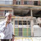 El concejal Ignacio Zarandona visita el edificio de la calle Goya. J.M. LOSTAU