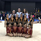 Los dos equipos medallistas del Club La Victoria.-EL MUNDO