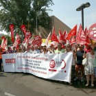 Cerca de un centenar de trabajadores de la Administración del Estado en la Comunidad, se concentran frente a la Delegación del Gobierno, para reclamar un salario justo, más empleo público y la recuperación de derechos-ICAL