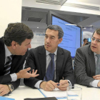 Los presidentes provinciales de Palencia (Carlos F. Carriedo) y Ávila (Antolín Sanz), junto al secretario general del PPCyL, Alfonso Mañueco, en una imagen de archivo.-Ical