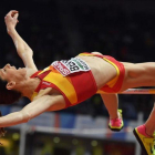 Beitia, en uno de sus saltos en Belgrado.-AFP / ANDREJ ISAKOVIC