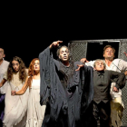 Escena de ‘Marat-Sade’ que hoy llega al LAVAde la mano de la compañía Atalaya Teatro.-El Mundo