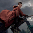 Harry Potter jugando a quidditch en un fotograma de El Cáliz de Fuego.-/ ARCHIVO