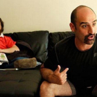 Brody Stevens en Resacón en Las Vegas, junto a Zach Galifianakis.-