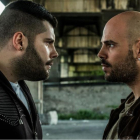Los actores Salvatore Esposito (Genny) y Marco D’Amore (Ciro), en una escena de la serie de Sky Gomorra 3.-PERIODICO