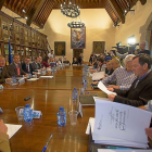 Asistentes a la reunión con representantes de la Unión Europea celebrada ayer en Ávila.-ICAL