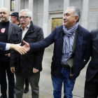 La iniciativa legislativa popular para implantar una renta mínima, impulsada por los sindicatos CCOO y UGT y respaldada por más de 700.000 firmas, ha salvado el primer trámite al ser apoyada en el pleno del Congreso de los Diputados por 177 votos frente a-