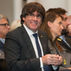 El expresidente de la Generalitat catalana Carles Puigdemont asiste al acto que 200 alcaldes independentistas celebran en Bruselas, Bélgica, el 7 de noviembre del 2017, para apoyar al cesado Gobierno catalán.-EFE/Stephanie Lecocq