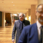 El presidente de la Junta, Juan Vicente Herrera, y el portavoz de Ciudadanos, Luis Fuentes, tras la votación del Pleno de Presupuestos.-ICAL
