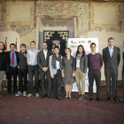 Foto de familia de los once premiados en la pasada edición-Ical