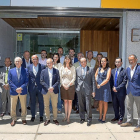 La presidenta de la CVE, Ángela de Miguel, junto al presidente de la Cámara de Comercio, Víctor A. Caramanzana y el resto de su equipo.-MIGUEL ÁNGEL SANTOS