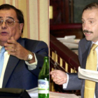 Los exdiputados del PP Luis Ramallo y Vicente Martínez-Pujalte, en sendas imágenes del 2001.-EL PERIÓDICO