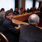 Puigdemont preside la reunión del grupo parlamentario de JxCat, ayer en Bruselas.-REUTERS / YVES HERMAN