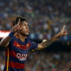 Neymar celebra el gol que marcó ante la Roma en el trofeo Gamper celebrado el 5 de agosto.-Foto: REUTERS / ALBERT GEA
