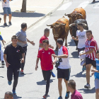 Varios corredores durante el encierro celebrado ayer en el municipio de La Seca.-TEO SANCHO/PHOTOGENIC