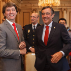 El alcalde de Soria, Carlos Martínez(I) junto al anterior presidente de la Diputación, Antonio Pardo.-Ical