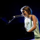 La cantante Amaia Romero durante su concierto en el Universal Music Festival en el Teatro Real de Madrid.