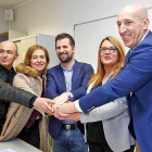 Luis Tudanca y José Antonio Diez firman un contrato programa con las Ampas de Eras de Renueva y Camino del Norte.-ICAL