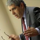 El portavoz de Democracia i Llibertat, Francesc Homs, en rueda de prensa en Congreso.-JOSE LUIS ROCA