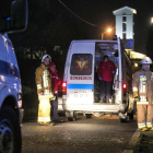 Bomberos y personal de emergencias en Vila Nova de Rainha.-AFP