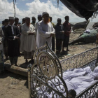 Funeral por cinco de los niños fallecidos en el nuevo hundimiento de una embarcación de rohingyas, en Coxs Bazar (Bangladés), el 9 de octubre.-GETTY IMAGES / PAULA BRONSTEIN