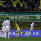 El peor Real Madrid de los últimos años MIGUEL LORENZO El gol de Soldado supuso la tercera derrota del Real Madrid.-MIGUEL LORENZO