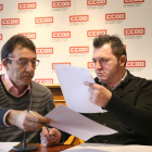 El secretario autonómico de CCOO, Ángel Hernández, firma un convenio con el presidente del Cermi de Castilla y León, Francisco Sardón-Ical