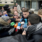 Carlos Cuadrado ‘Lucho’ atiende a los medios a su salida de la Audiencia Provincial de Burgos.-SANTI OTERO