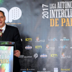 El presidente de la Federación española de pádel, Alfredo Garbisu, durante la presentación del torneo realizado en el Mirador de Cristal del Museo de la Ciencia .-MONTSE ÁLVAREZ