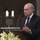 El ministro del Interior español, Jorge Fernandez Díaz, durante el funeral de Estado en memoria de las víctimas de Germanwings celebrado en Colonia.-EFE / OLIVER BERG